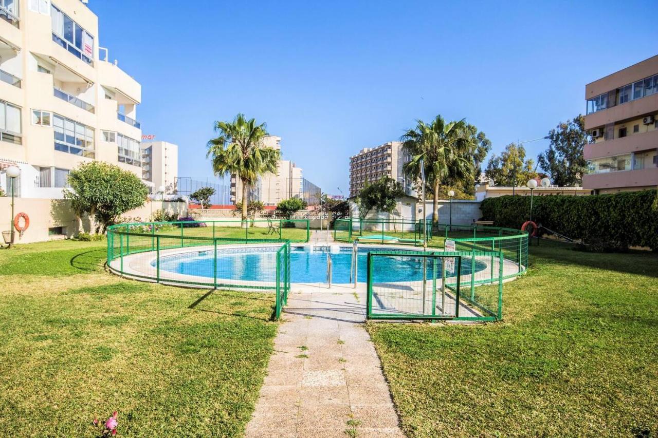 Lovely Apartment In Torremolinos Views Of The Sea, Pool, Terrace, Sofa Bed And Fully Equipped Kitchen מראה חיצוני תמונה