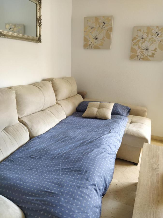 Lovely Apartment In Torremolinos Views Of The Sea, Pool, Terrace, Sofa Bed And Fully Equipped Kitchen מראה חיצוני תמונה