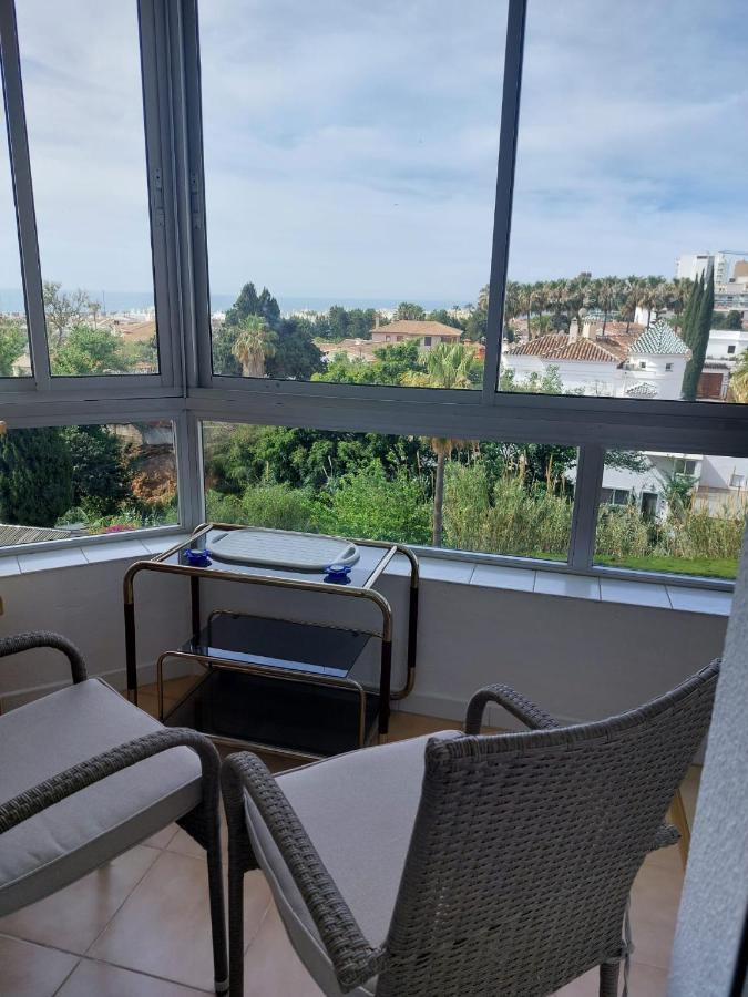 Lovely Apartment In Torremolinos Views Of The Sea, Pool, Terrace, Sofa Bed And Fully Equipped Kitchen מראה חיצוני תמונה
