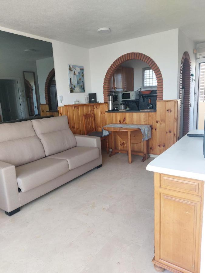 Lovely Apartment In Torremolinos Views Of The Sea, Pool, Terrace, Sofa Bed And Fully Equipped Kitchen מראה חיצוני תמונה