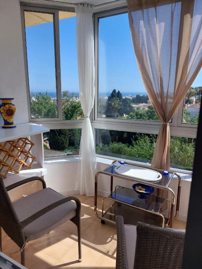 Lovely Apartment In Torremolinos Views Of The Sea, Pool, Terrace, Sofa Bed And Fully Equipped Kitchen מראה חיצוני תמונה