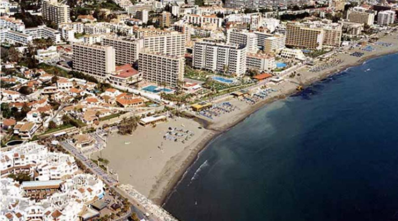 Lovely Apartment In Torremolinos Views Of The Sea, Pool, Terrace, Sofa Bed And Fully Equipped Kitchen מראה חיצוני תמונה
